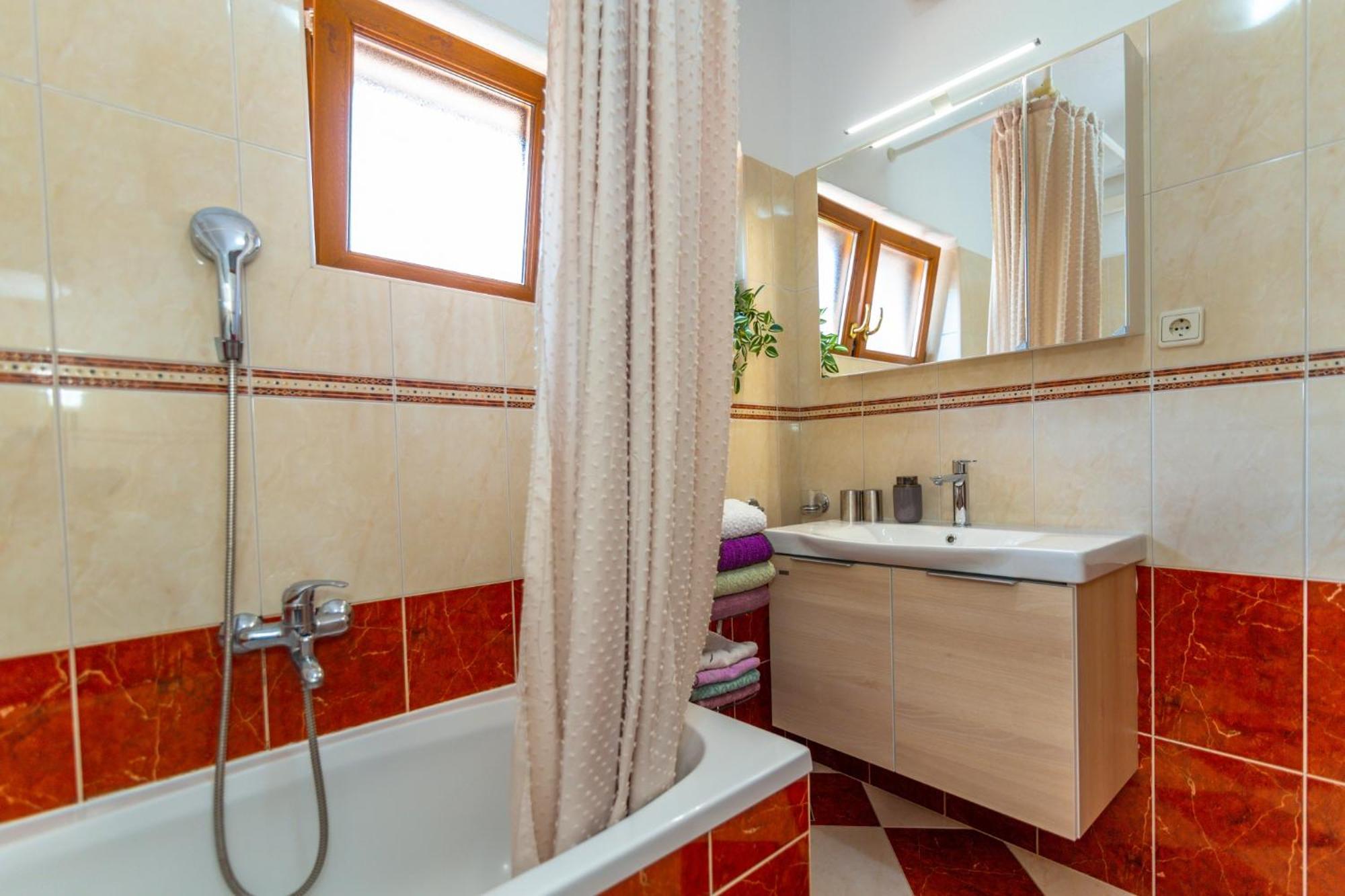 City Center Ana Apartments Макарска Екстериор снимка