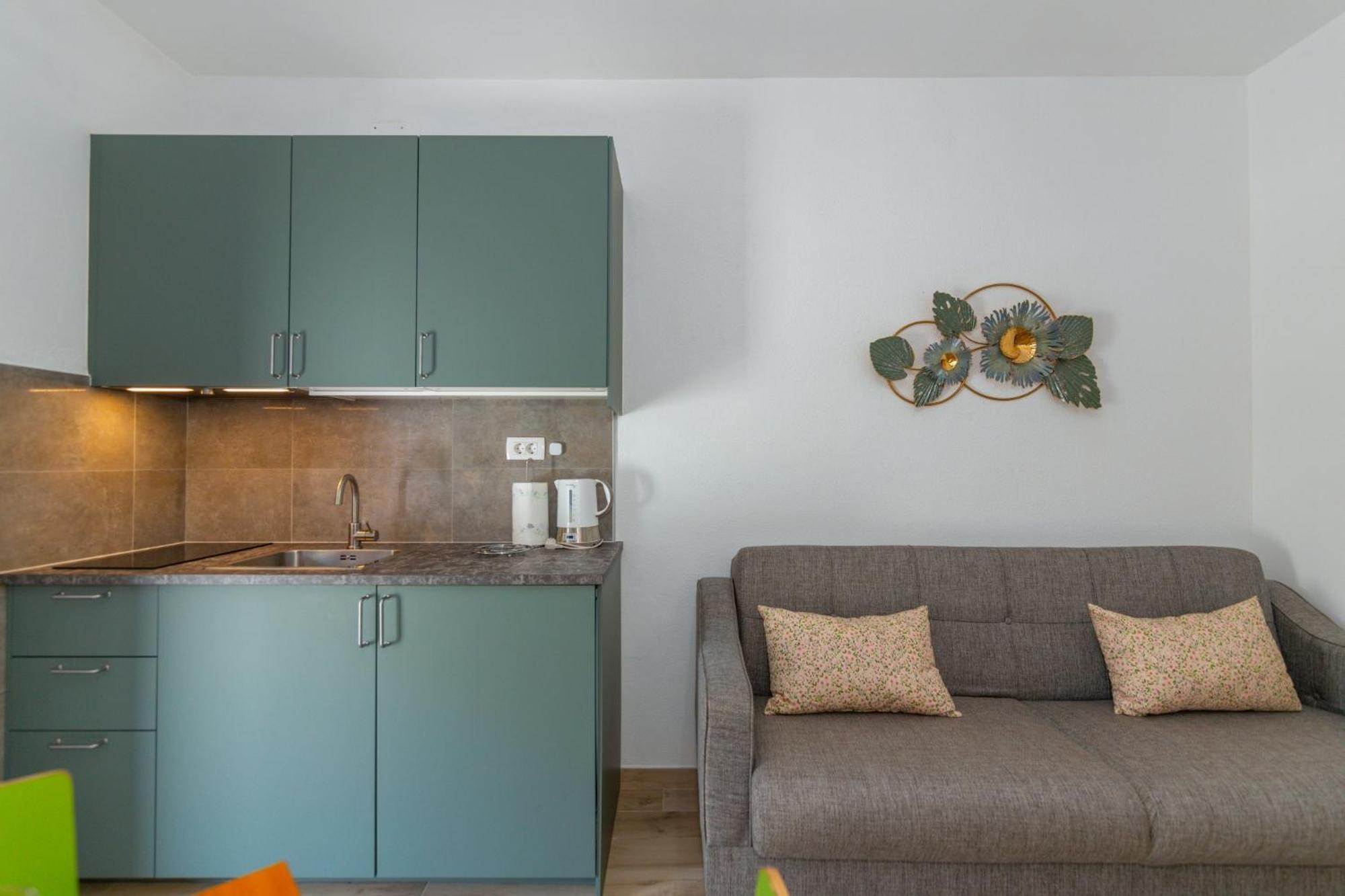 City Center Ana Apartments Макарска Екстериор снимка