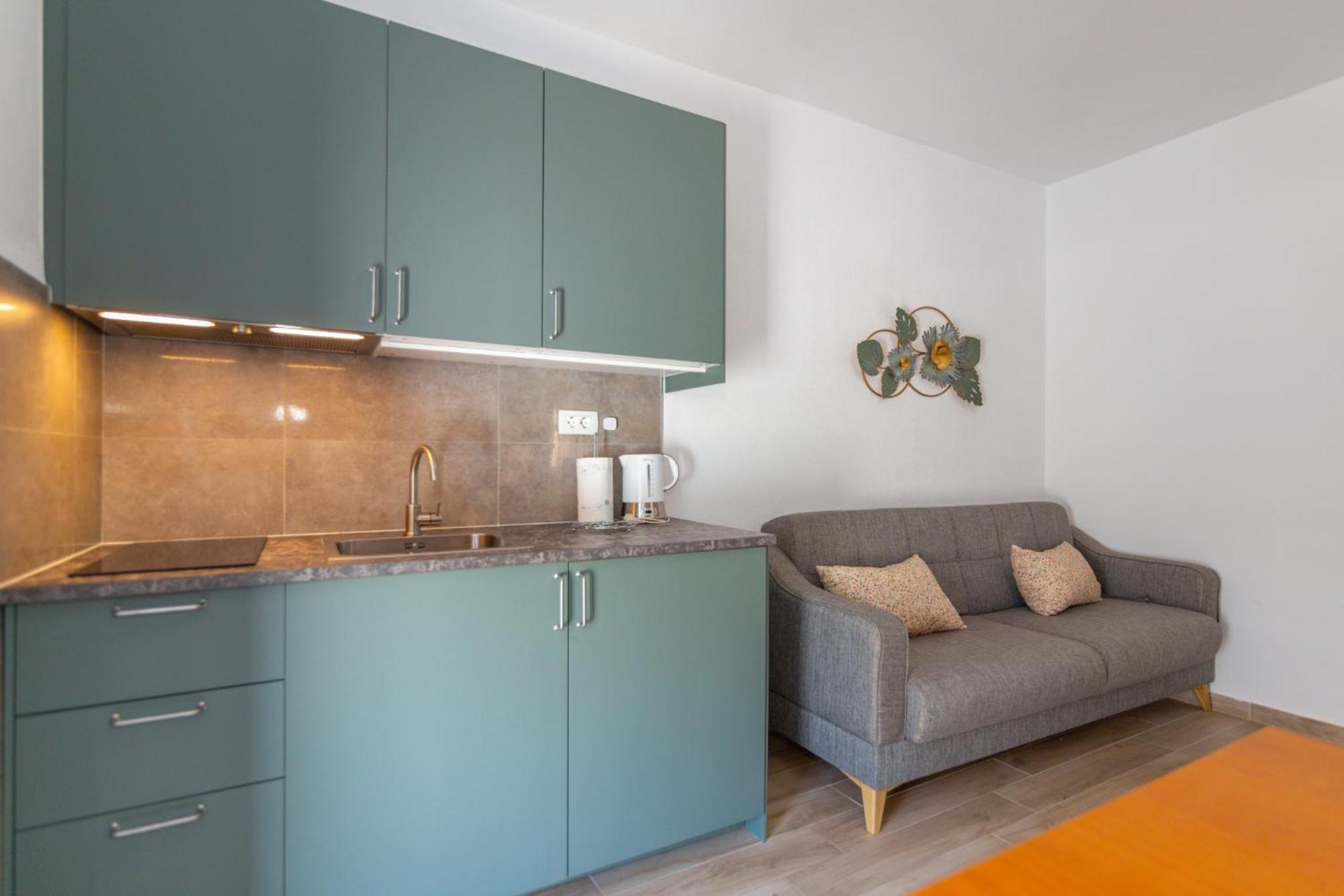 City Center Ana Apartments Макарска Екстериор снимка