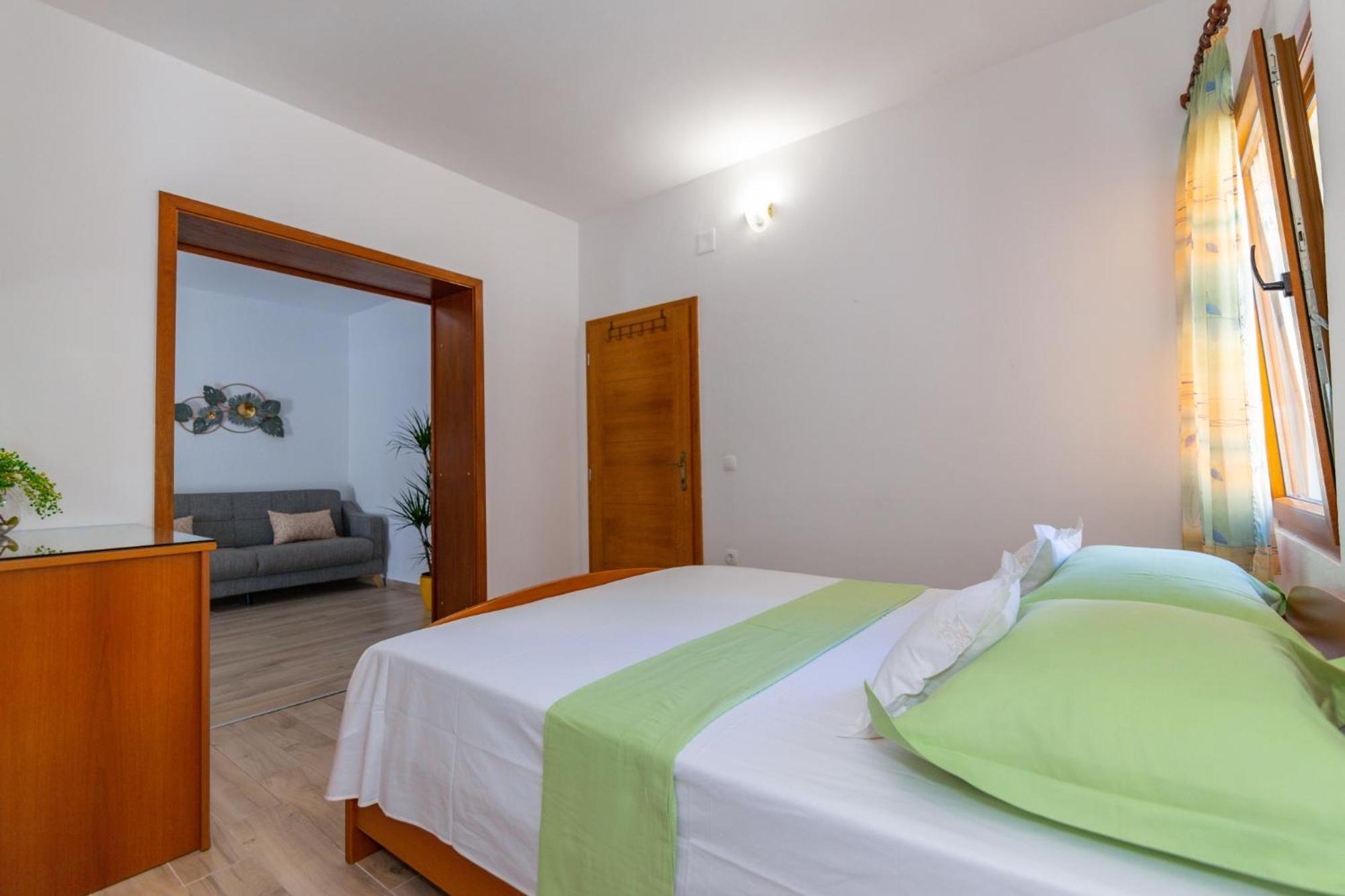 City Center Ana Apartments Макарска Екстериор снимка