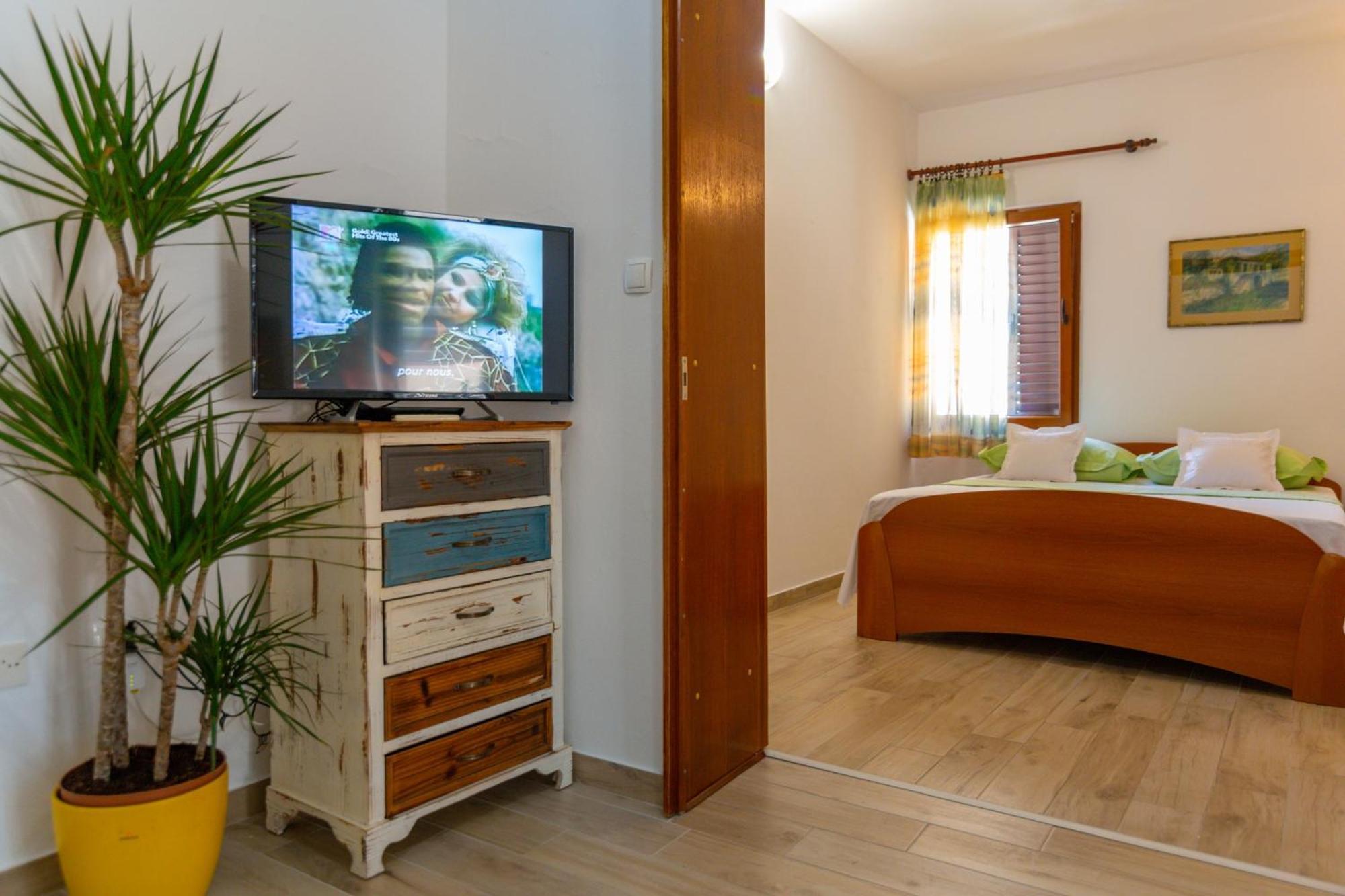 City Center Ana Apartments Макарска Екстериор снимка