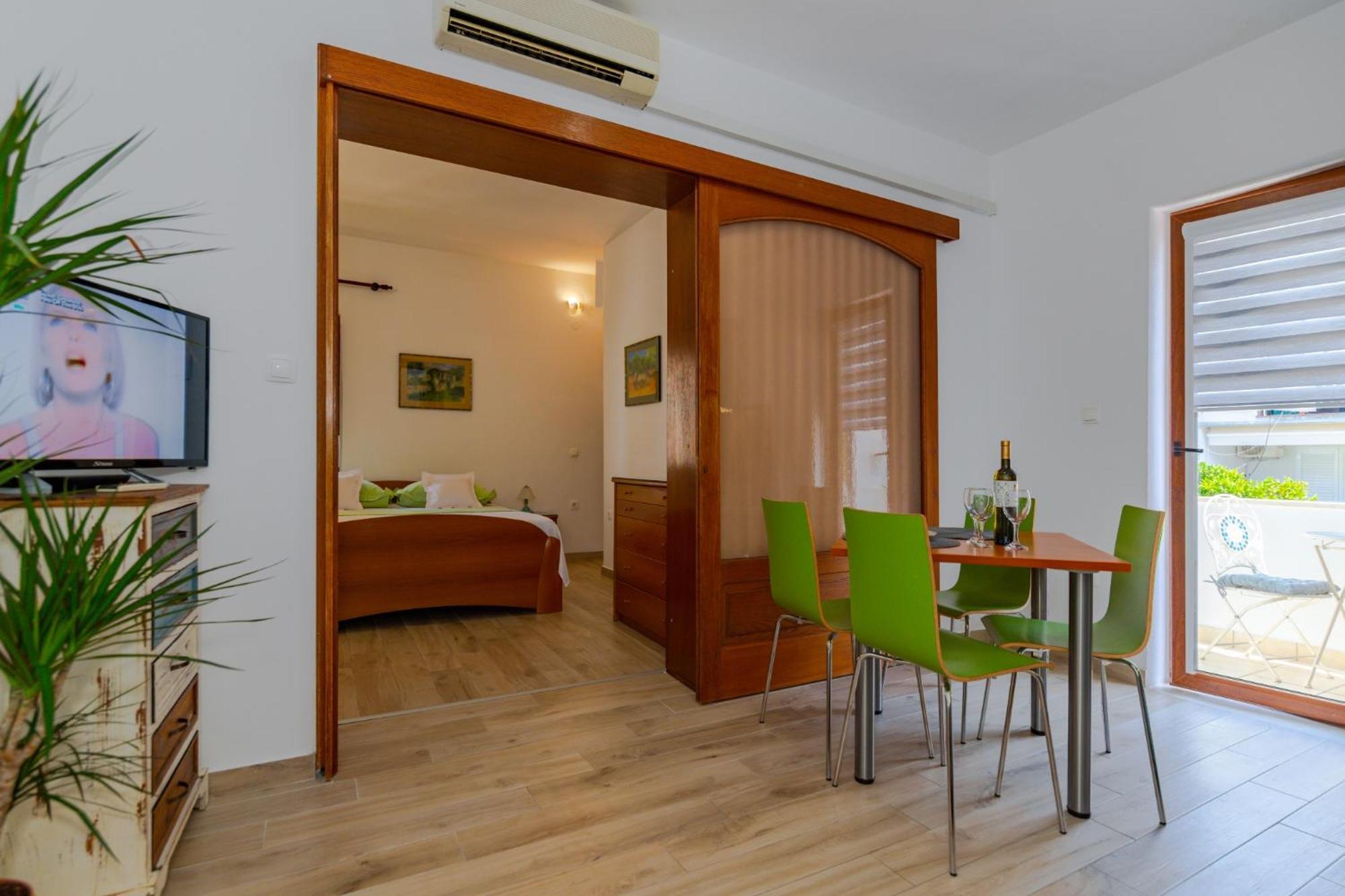 City Center Ana Apartments Макарска Екстериор снимка